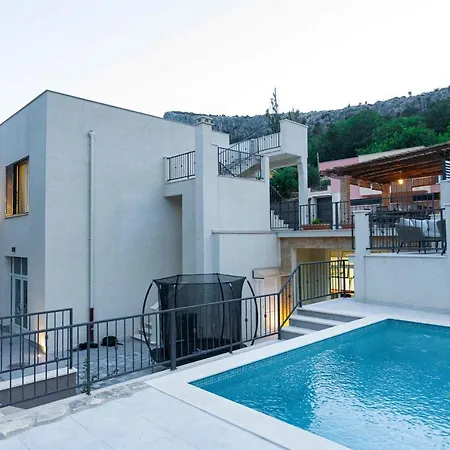 Spartium Villa