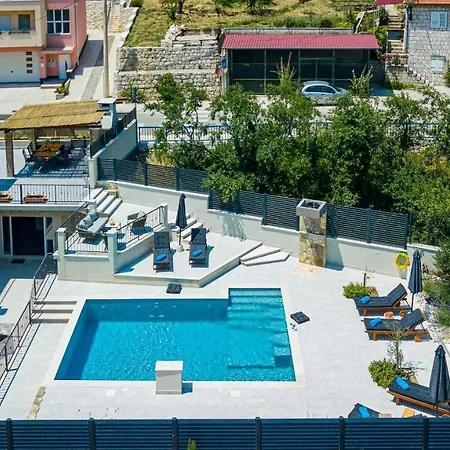 Spartium Villa